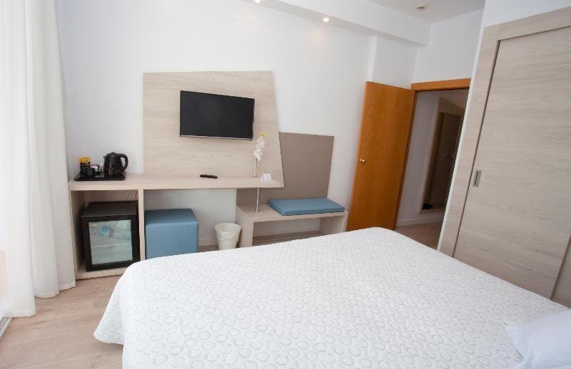 Hotel Palia Las Palomas Torremolinos Quarto foto